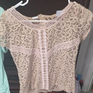 Elegant Lace Women’s Top in Cream